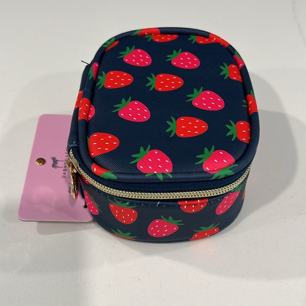 🍓💊CUTE  🍓💊 Case.. - Picture 4 of 12